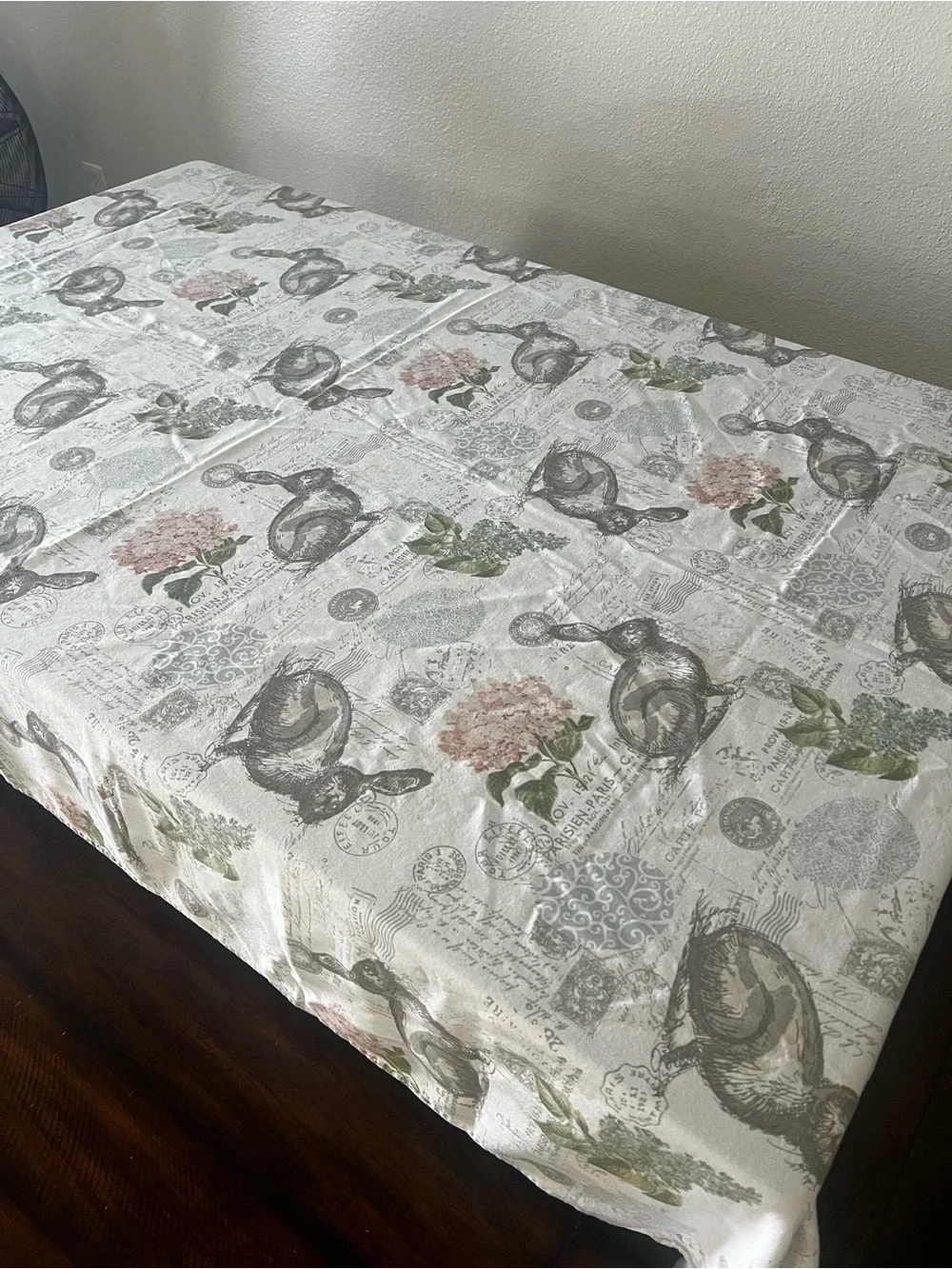Envogue White Tablecloth with Pink and Green Floral & Teapot Motif
